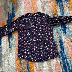 Express Long Sleeve Half Zipper 2 Pocket Lipstick Blouse